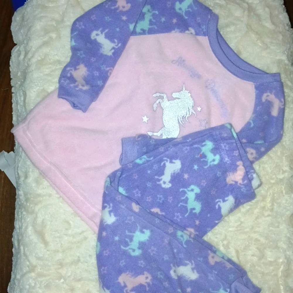 Sleep Set (2pc) and (1)Tank Bundle - Picture 7 of 13
